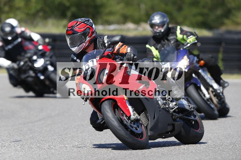 Archiv-2025/48 25.08.2025 Cornu Master School ADR/blau-bleu/101